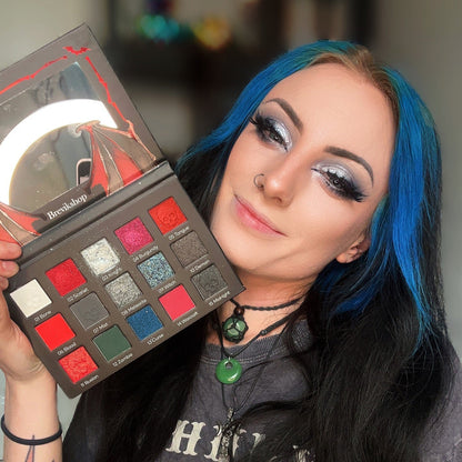 Brevikshop Warcraft Illusion 15-Color Red & Black Pigment Eyeshadow Palette